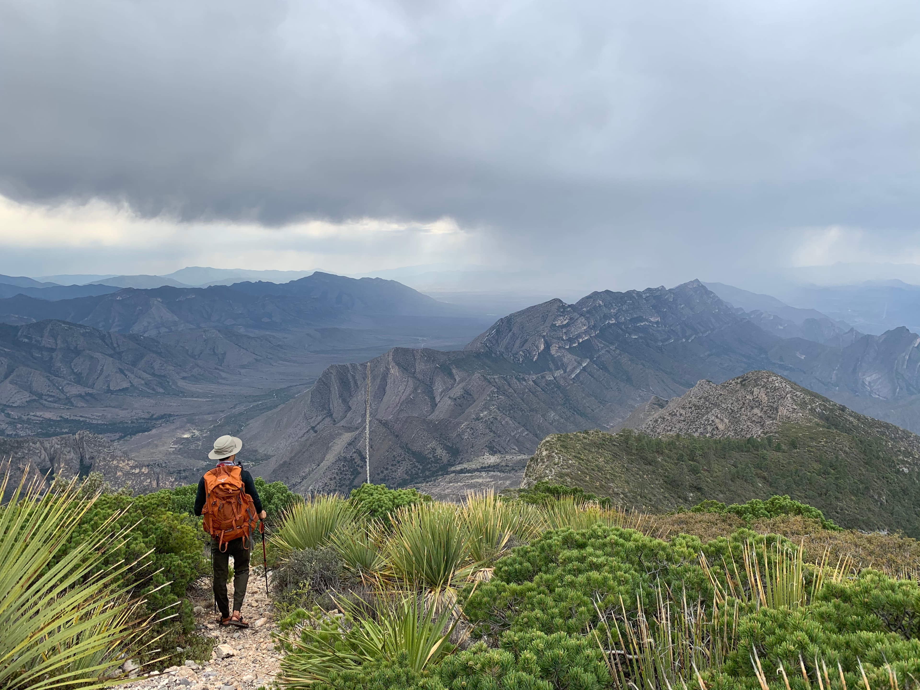 Guide for Intermediate Hikers in Monterrey